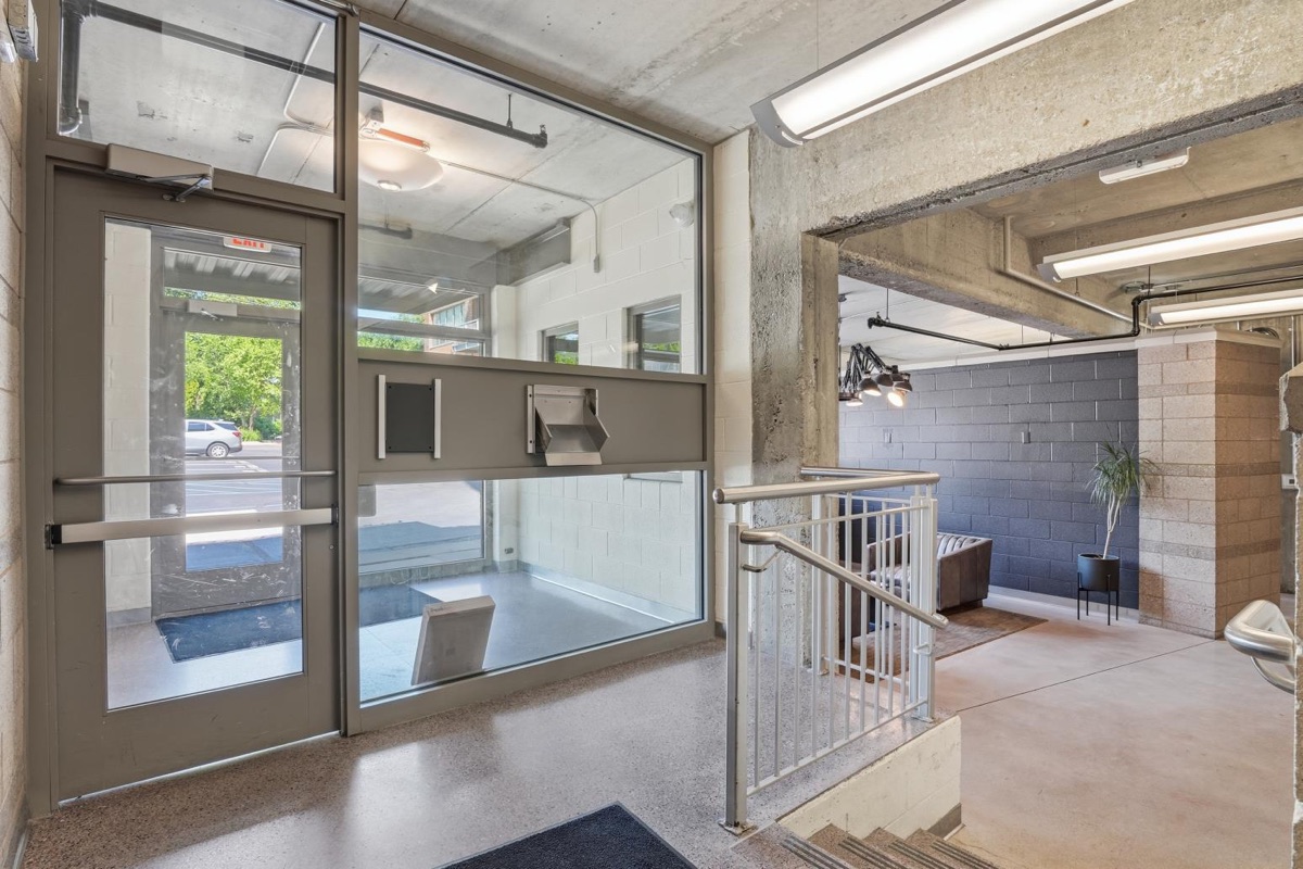 Listing photo 5 — Ann Arbor, MI