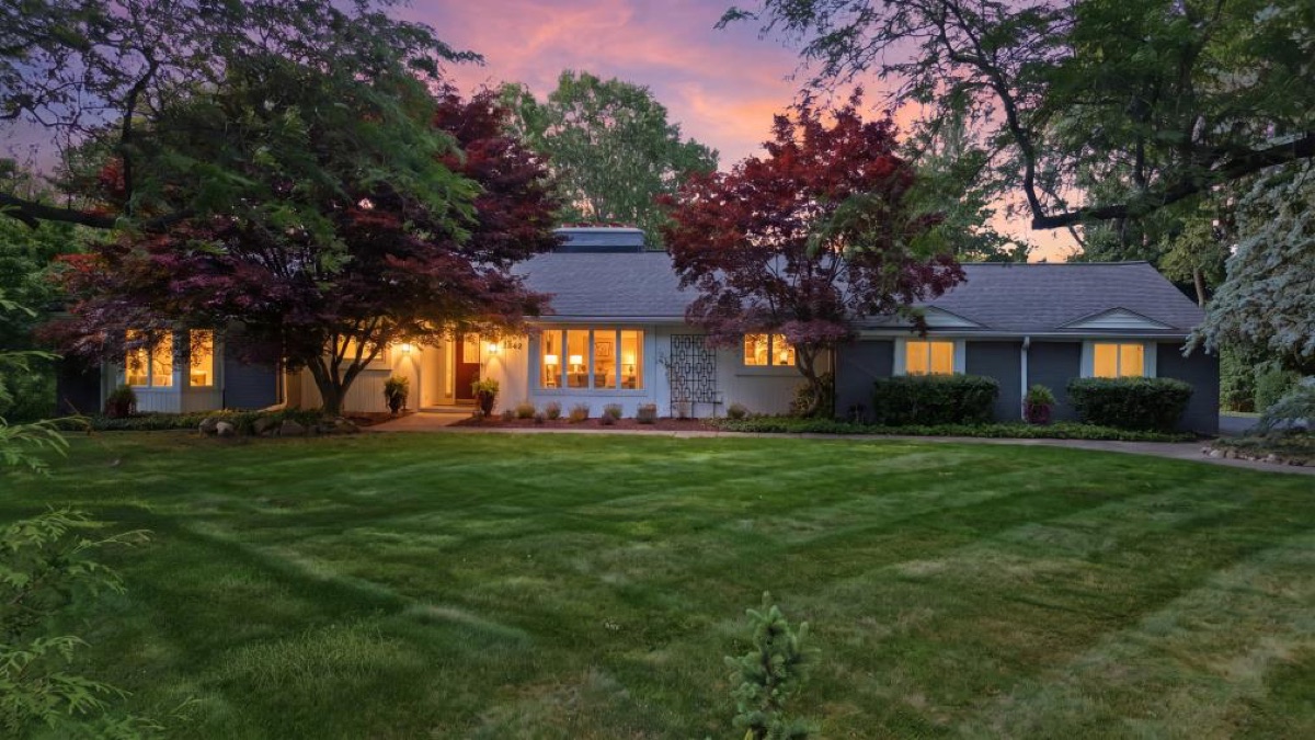 Listing photo 1 — Bloomfield Township, MI