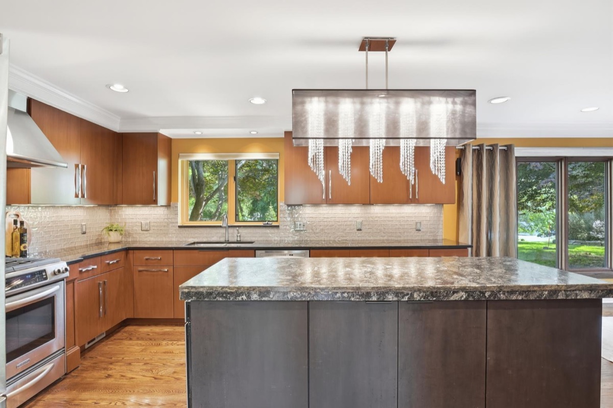 Listing photo 14 — Bloomfield Township, MI