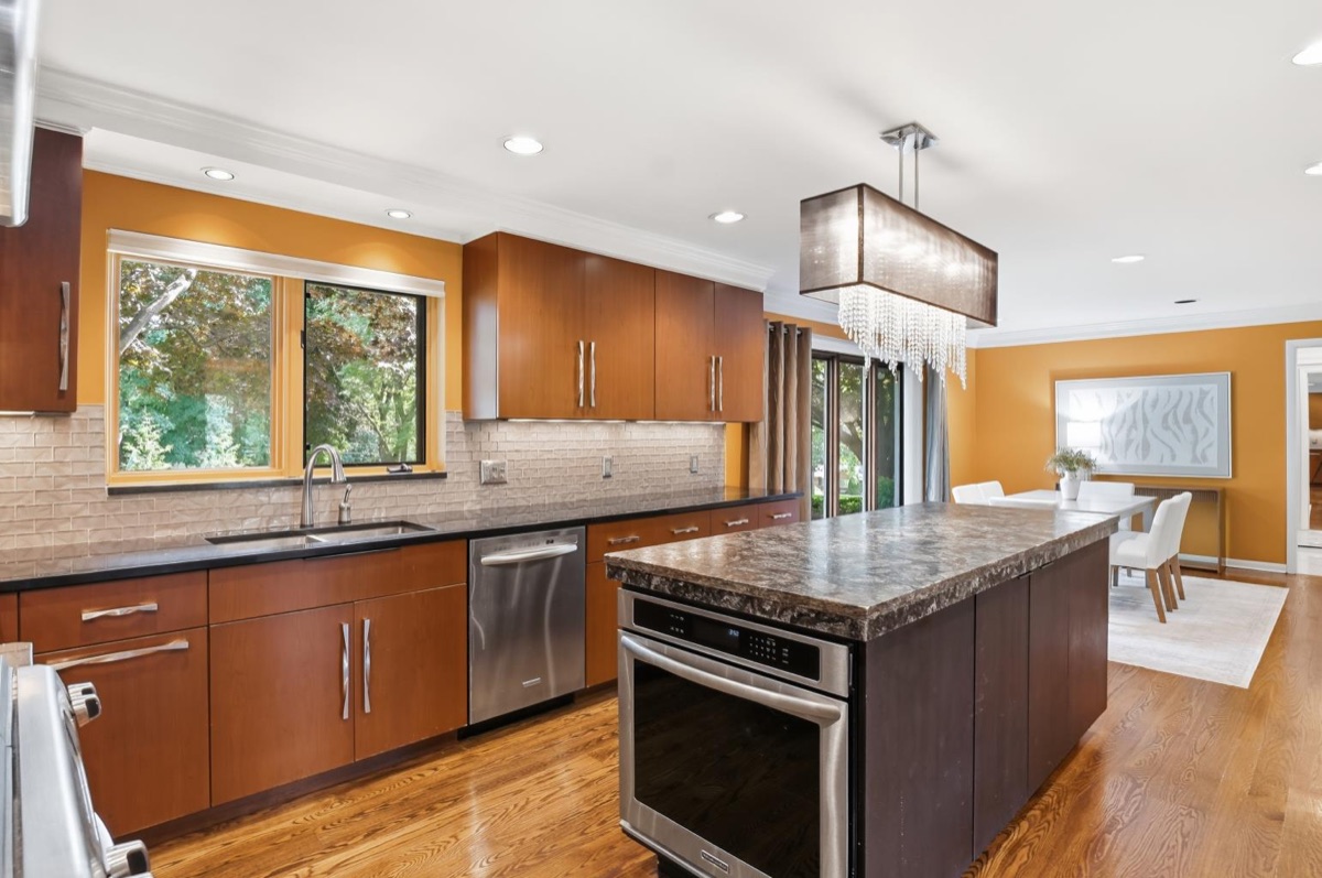 Listing photo 16 — Bloomfield Township, MI
