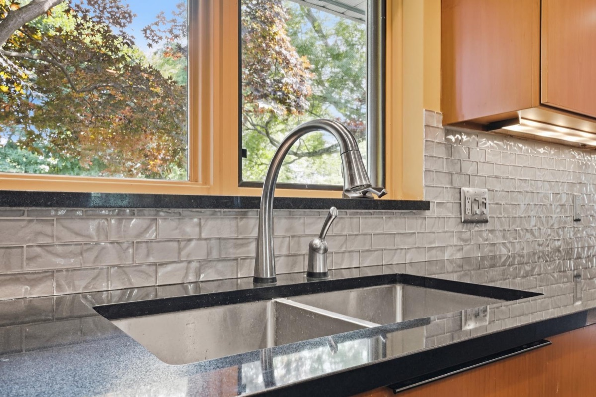 Listing photo 17 — Bloomfield Township, MI