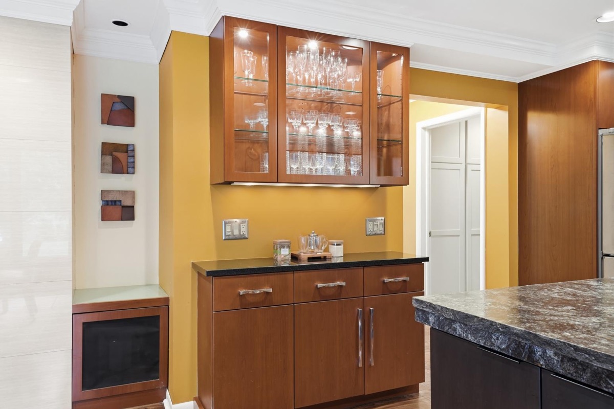 Listing photo 19 — Bloomfield Township, MI