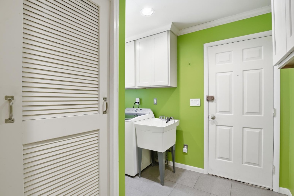 Listing photo 30 — Bloomfield Township, MI