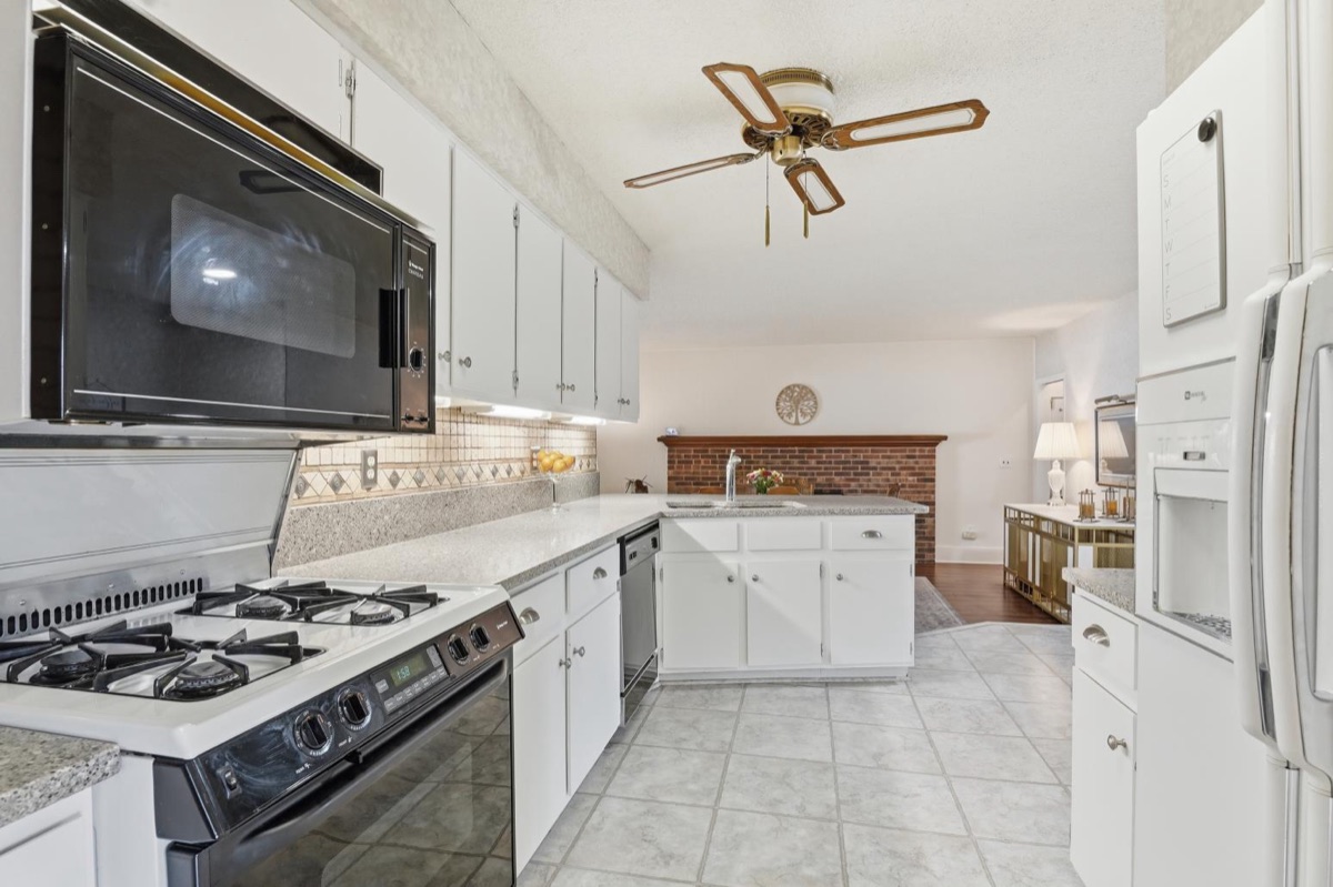 Listing photo 9 — Canton Township, MI