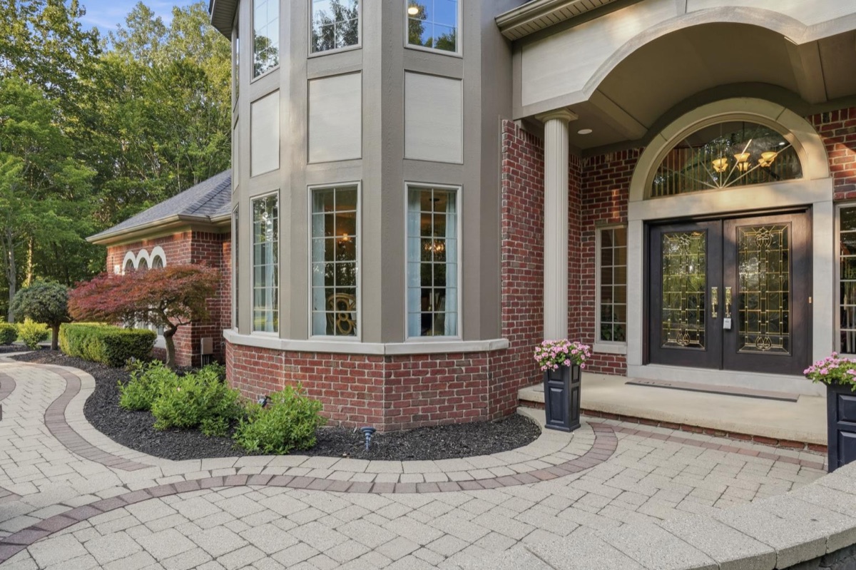 Listing photo 5 — Carleton, MI