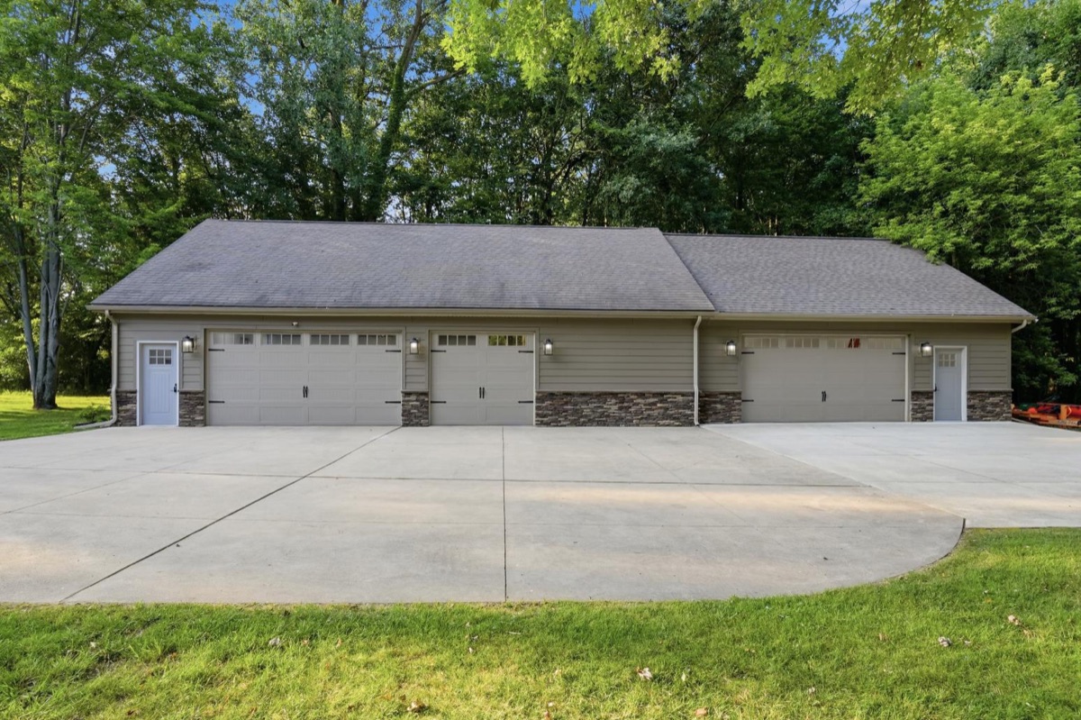 Listing photo 69 — Carleton, MI