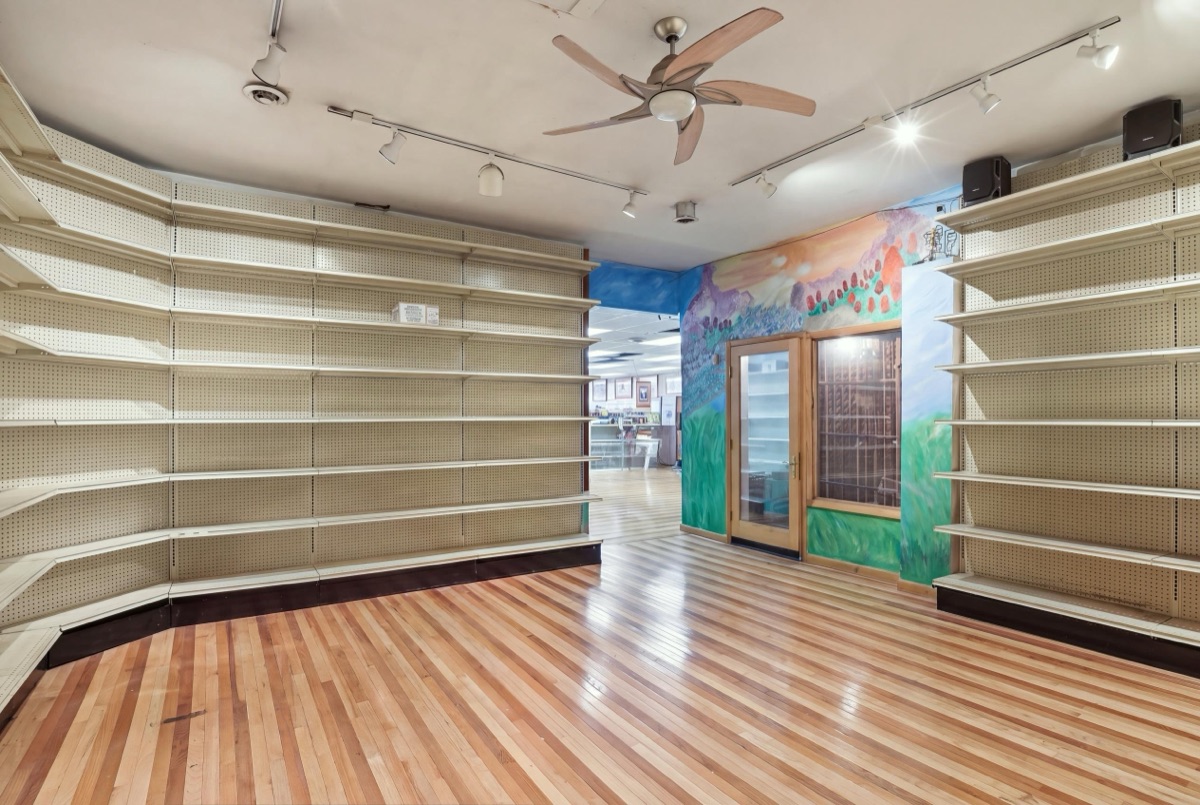 Listing photo 7 — Commerce Township, MI