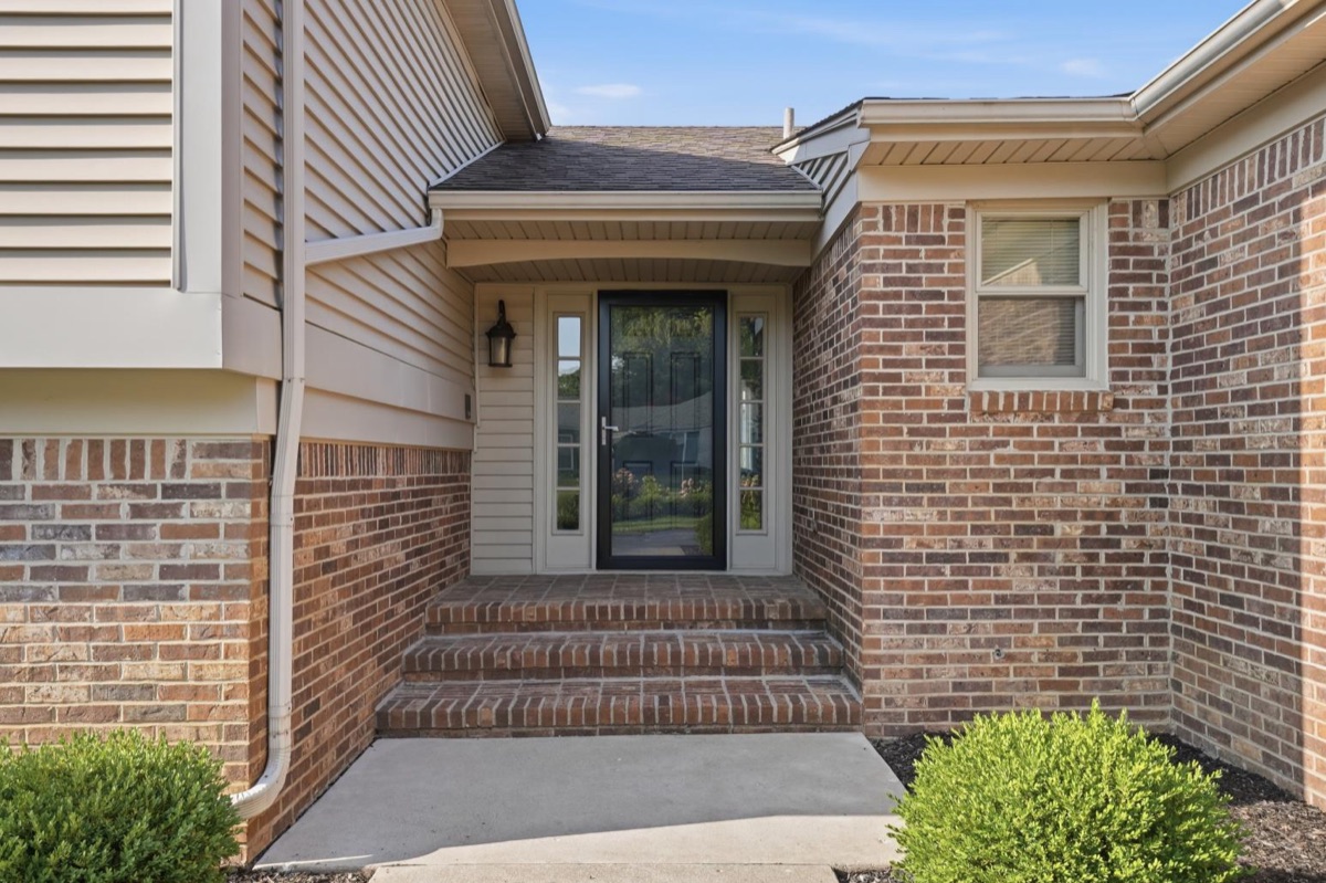 Listing photo 6 — Commerce Township, MI