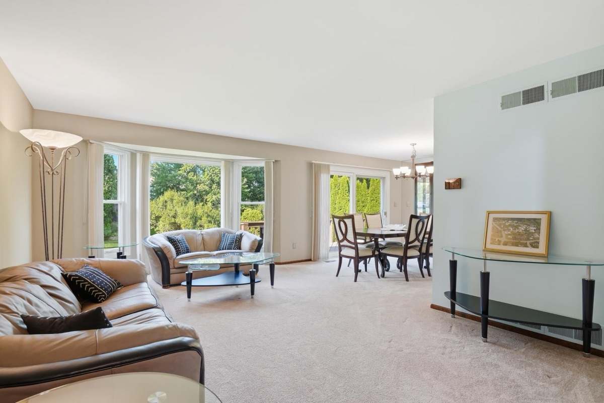 Listing photo 9 — Commerce Township, MI
