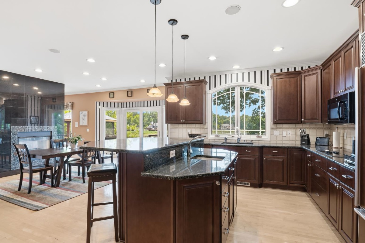 Listing photo 18 — Commerce Township, MI