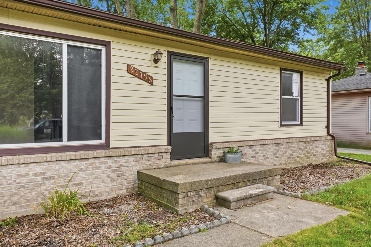 Listing photo 5 — Farmington Hills, MI