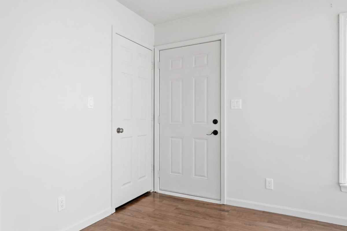 Listing photo 6 — Farmington Hills, MI