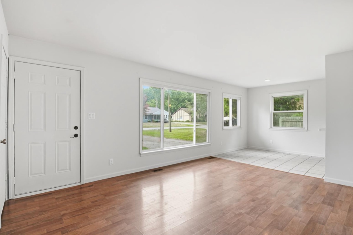 Listing photo 8 — Farmington Hills, MI