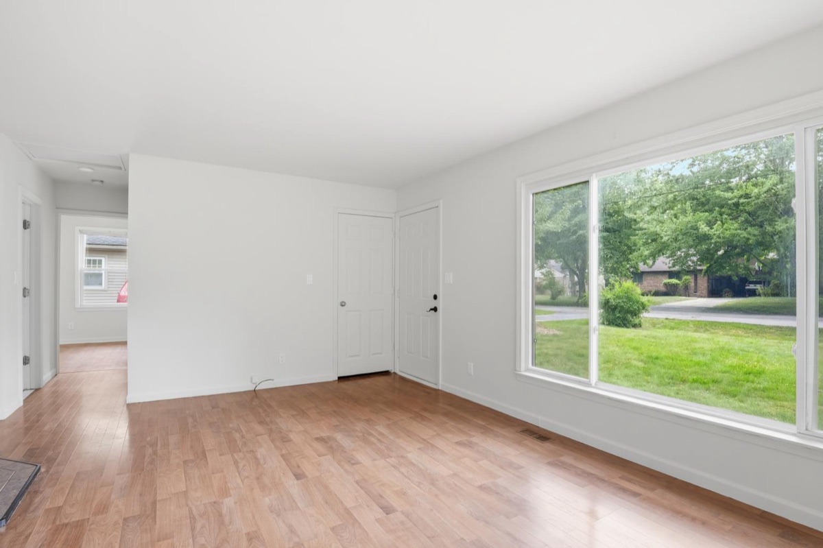 Listing photo 10 — Farmington Hills, MI