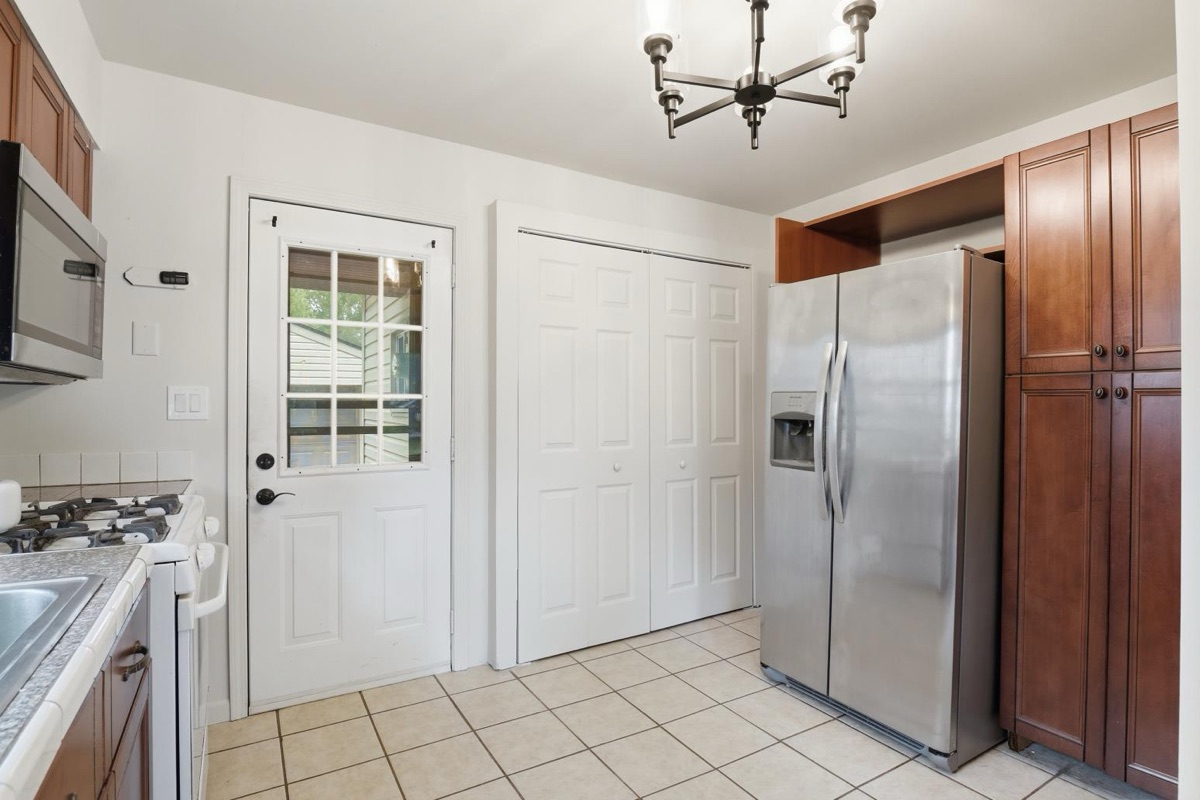 Listing photo 17 — Farmington Hills, MI