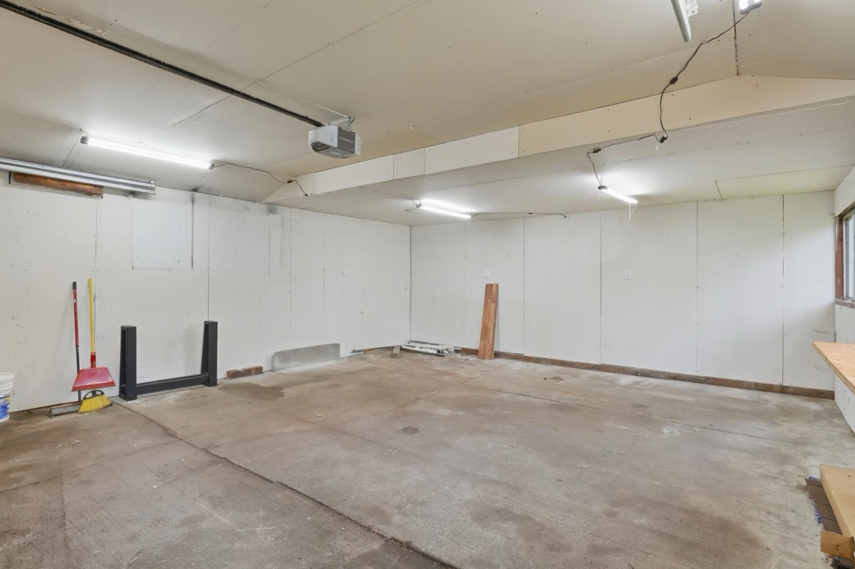 Listing photo 40 — Farmington Hills, MI