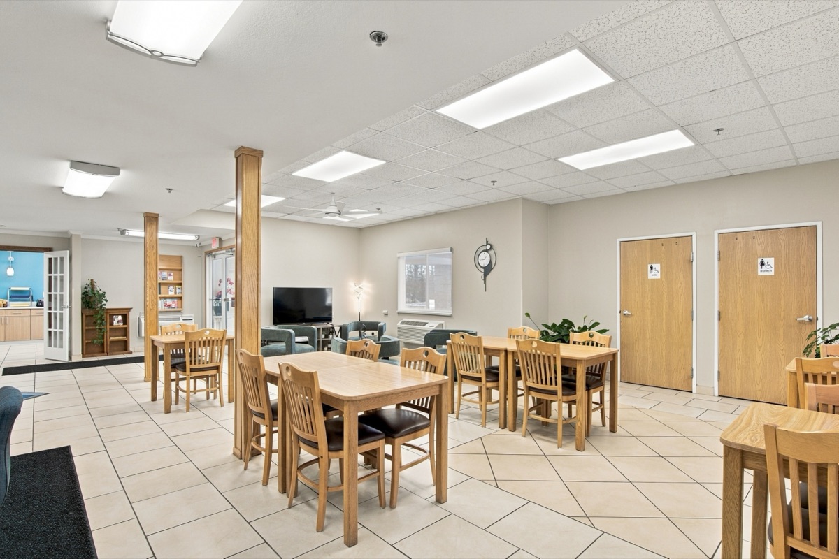 Listing photo 2 — Imlay City, MI