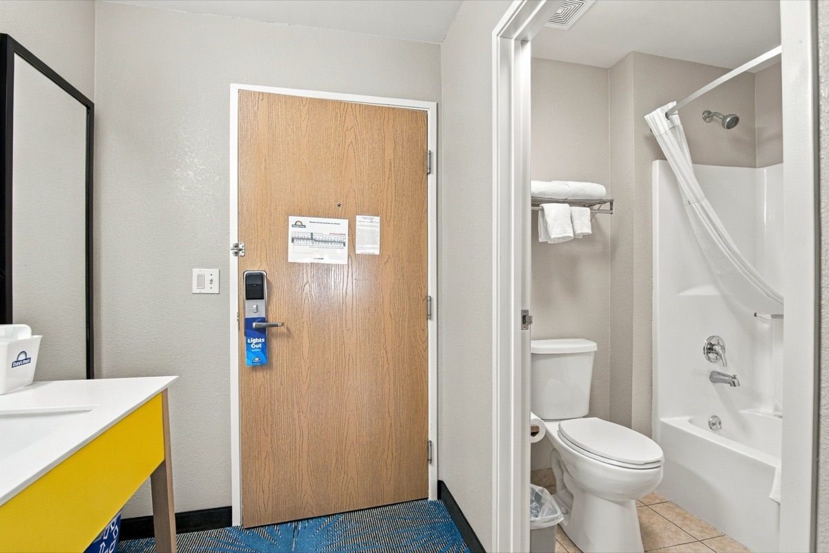 Listing photo 12 — Imlay City, MI