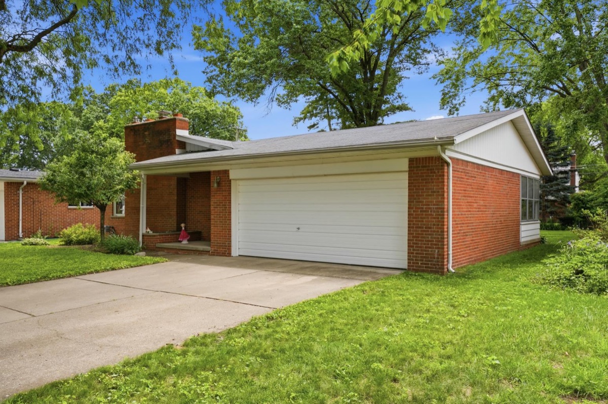 Listing photo 5 — Livonia, MI
