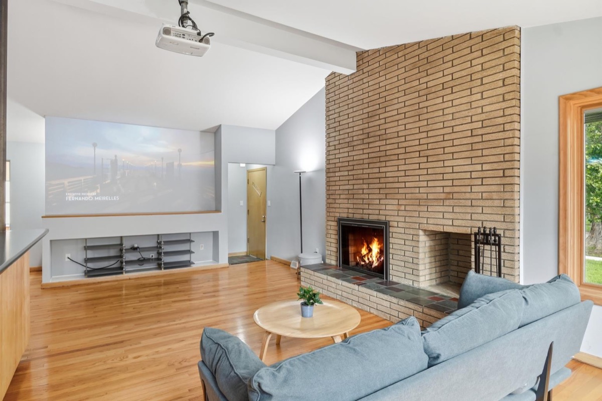 Listing photo 13 — Livonia, MI
