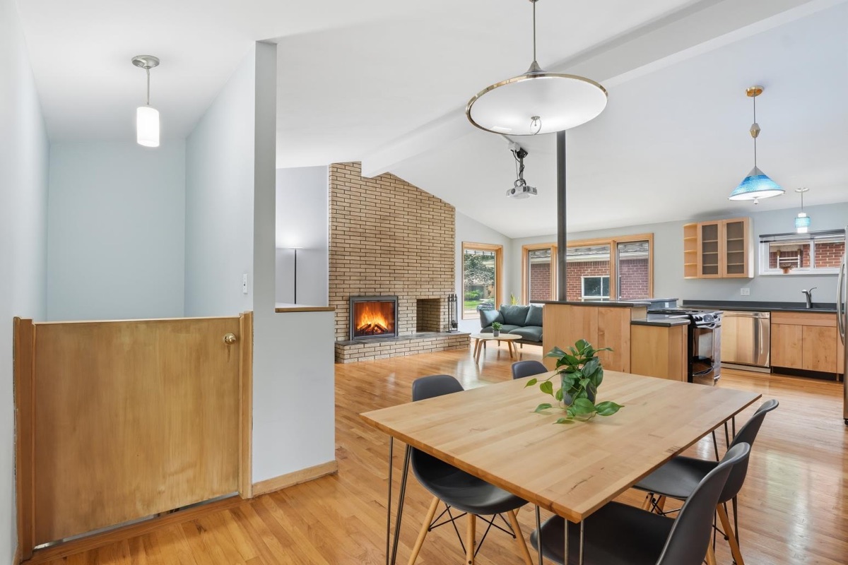 Listing photo 16 — Livonia, MI