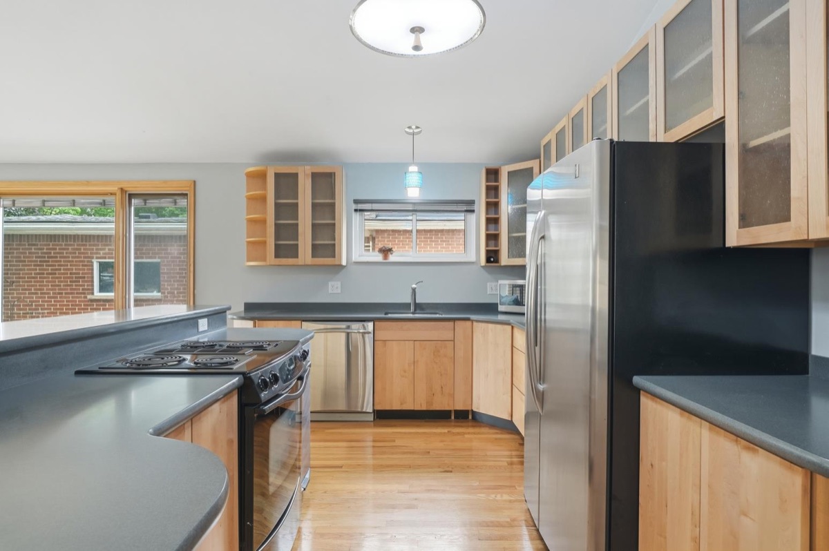 Listing photo 19 — Livonia, MI
