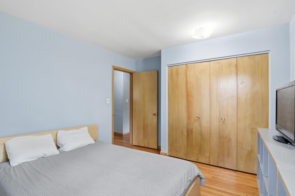 Listing photo 33 — Livonia, MI