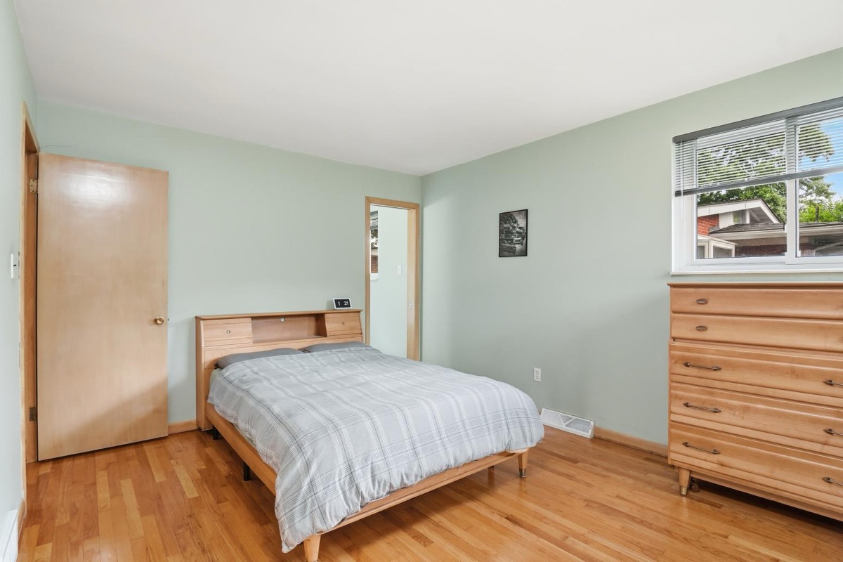 Listing photo 35 — Livonia, MI