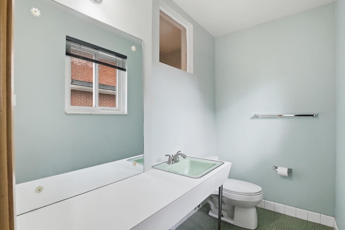 Listing photo 37 — Livonia, MI