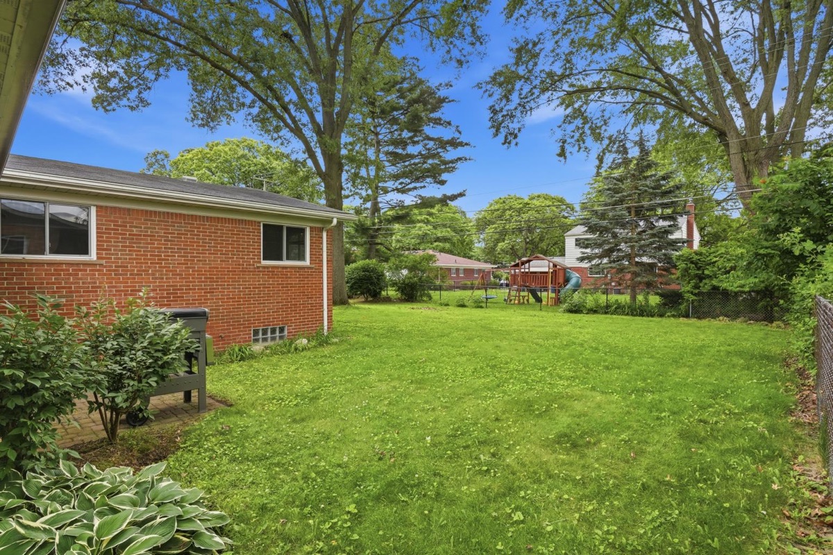 Listing photo 45 — Livonia, MI