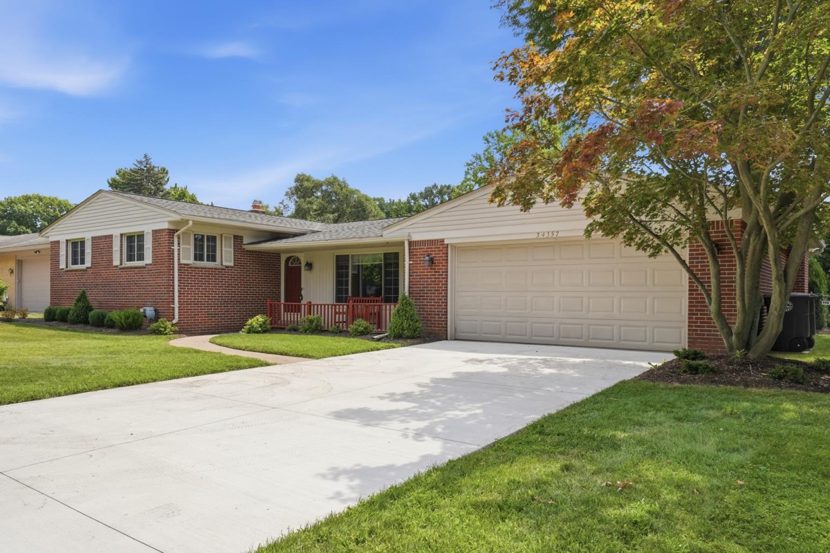 Listing photo 4 — Livonia, MI
