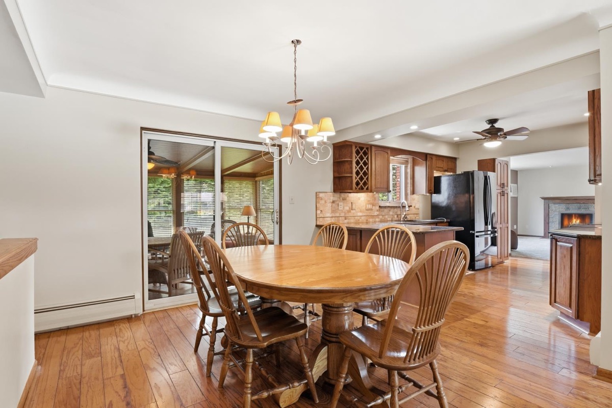 Listing photo 12 — Livonia, MI