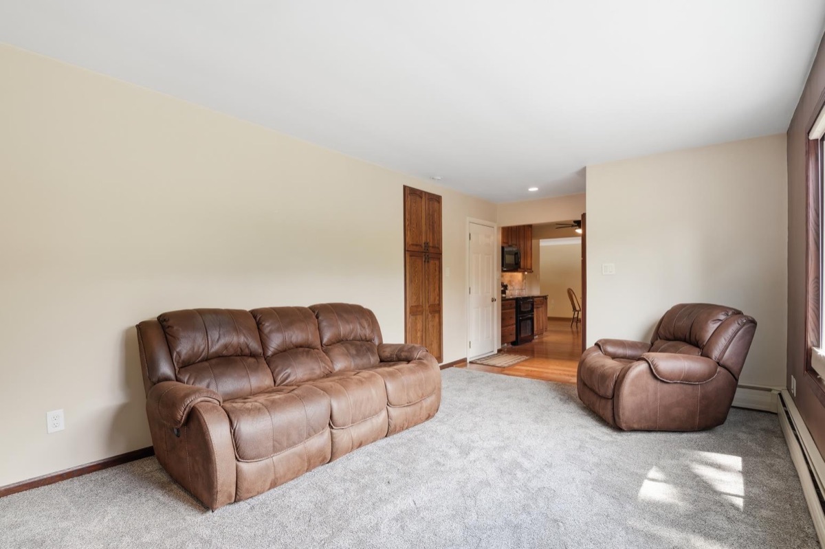 Listing photo 23 — Livonia, MI