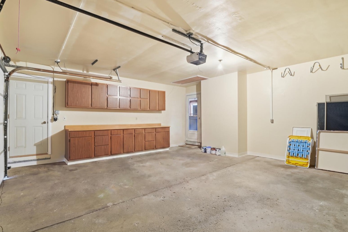 Listing photo 29 — Livonia, MI