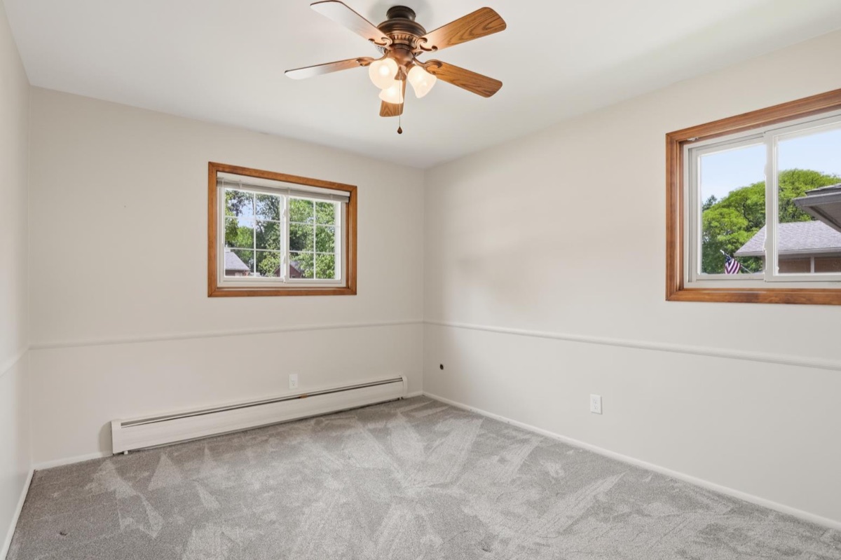 Listing photo 31 — Livonia, MI