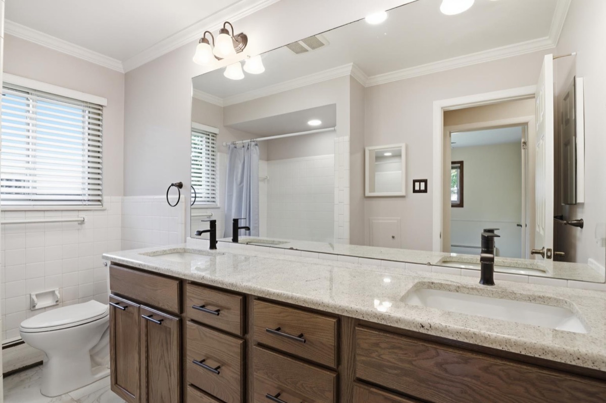 Listing photo 33 — Livonia, MI
