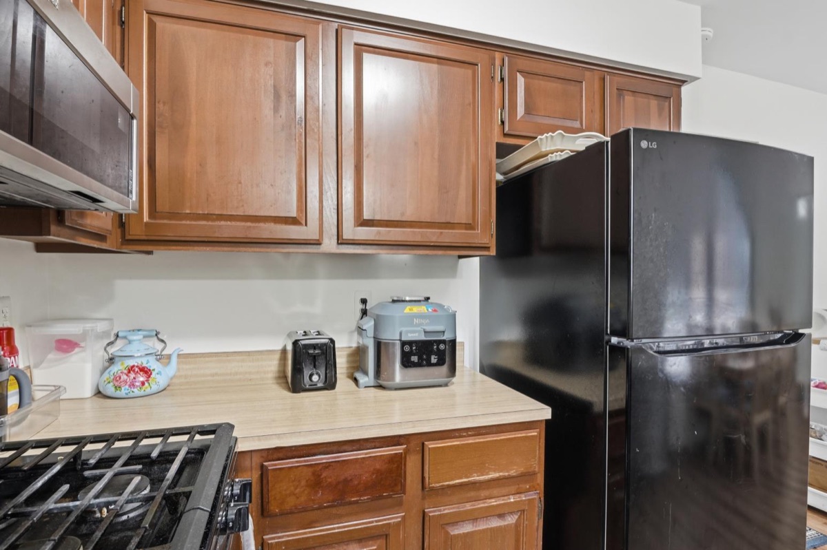 Listing photo 14 — Livonia, MI