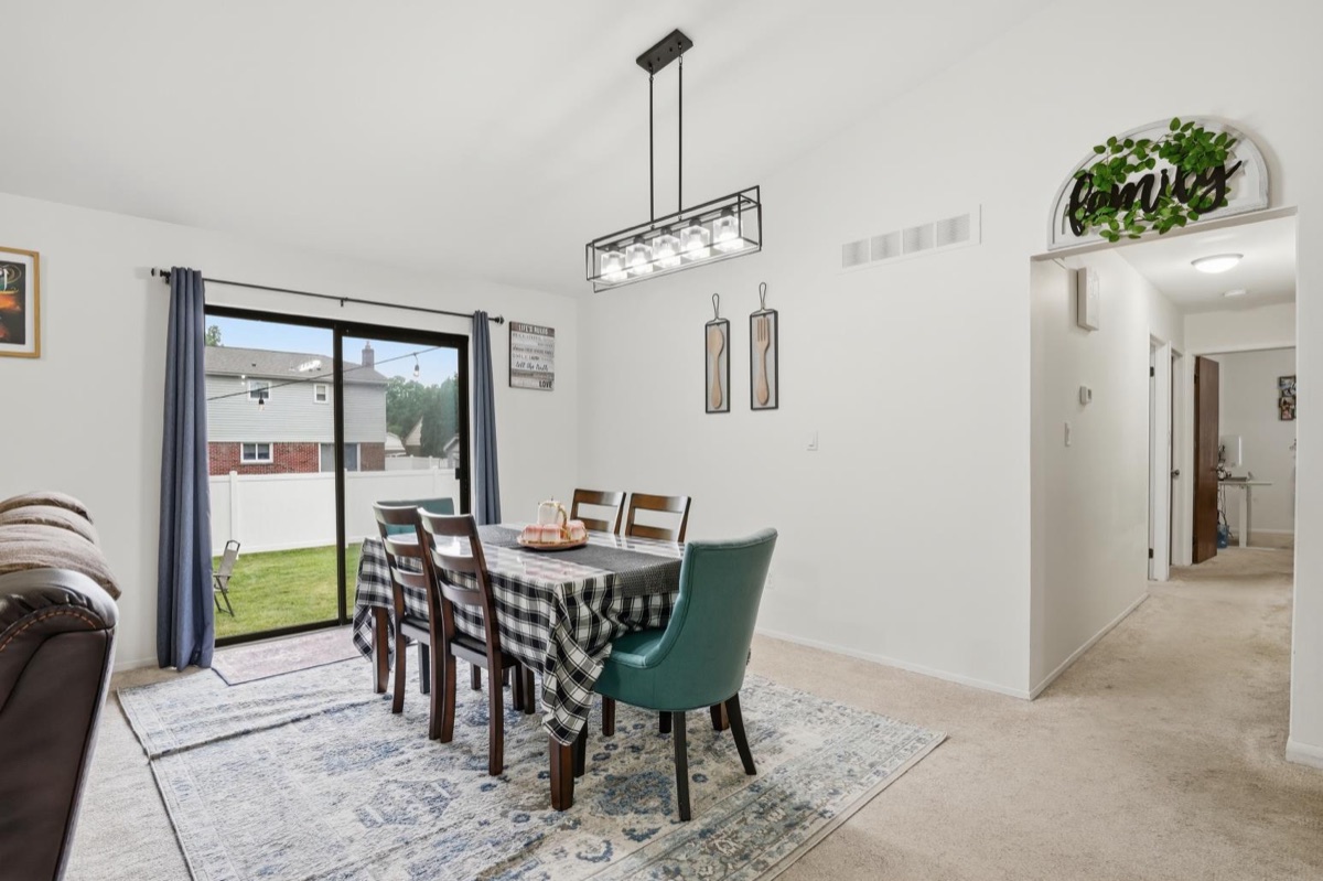 Listing photo 17 — Livonia, MI