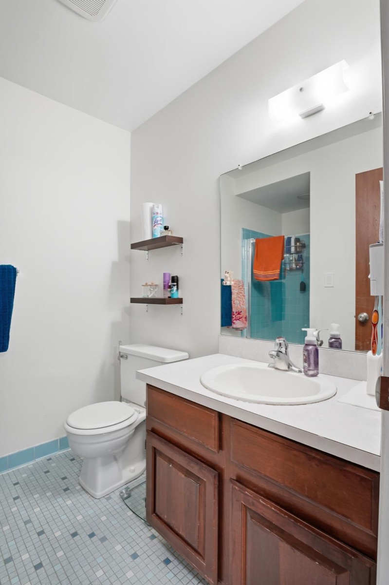 Listing photo 34 — Livonia, MI