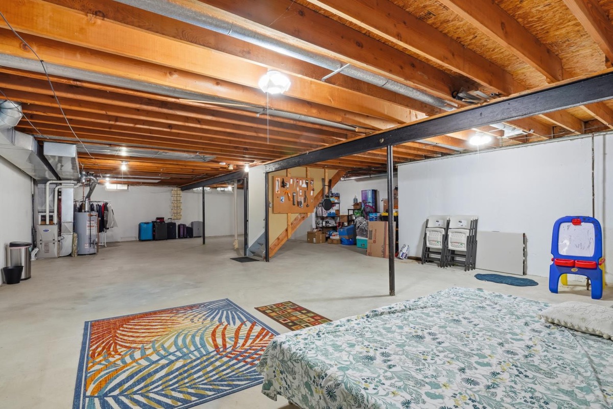 Listing photo 39 — Livonia, MI