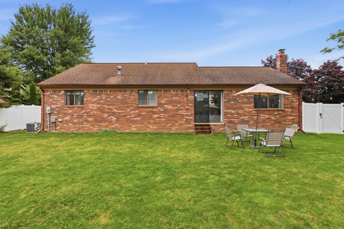 Listing photo 41 — Livonia, MI