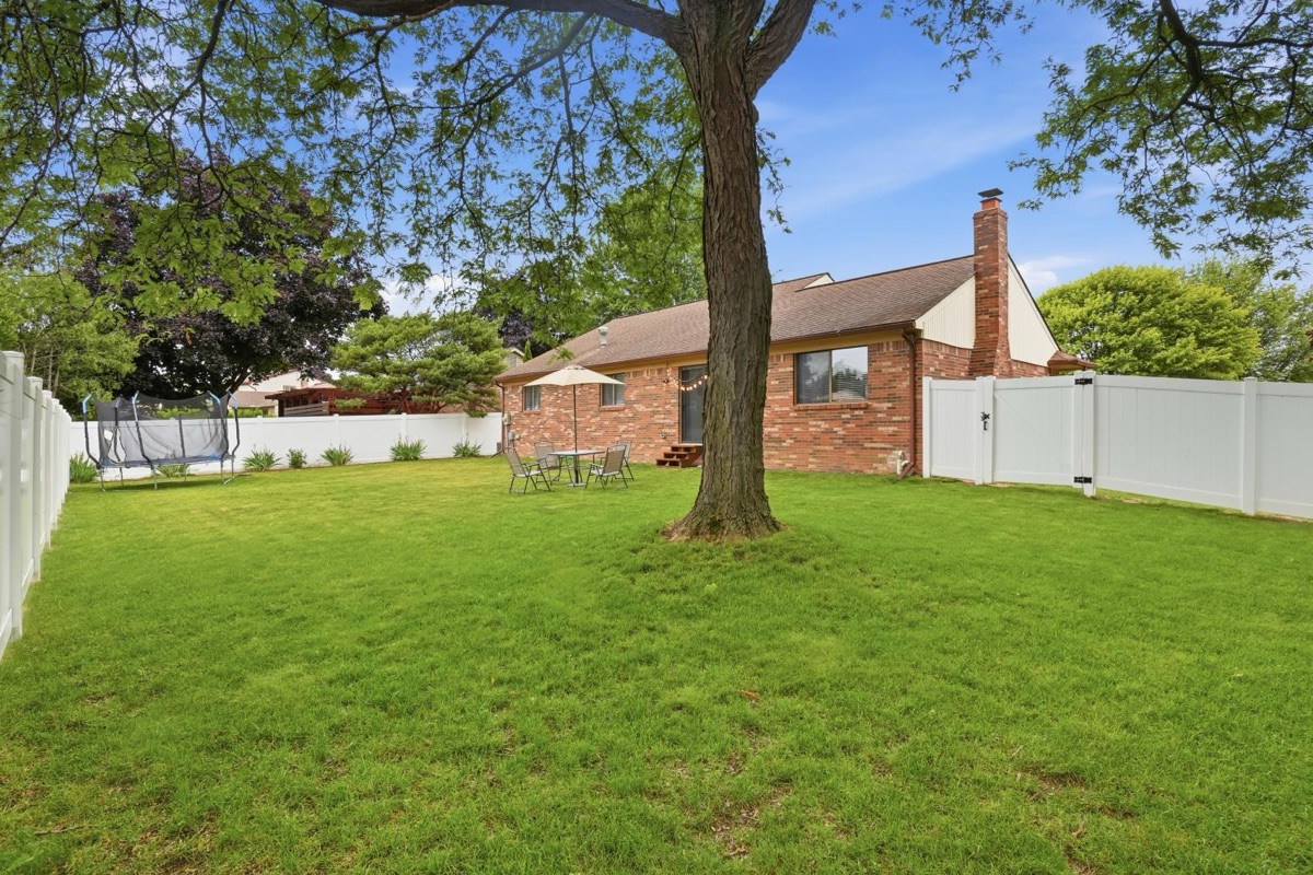 Listing photo 45 — Livonia, MI