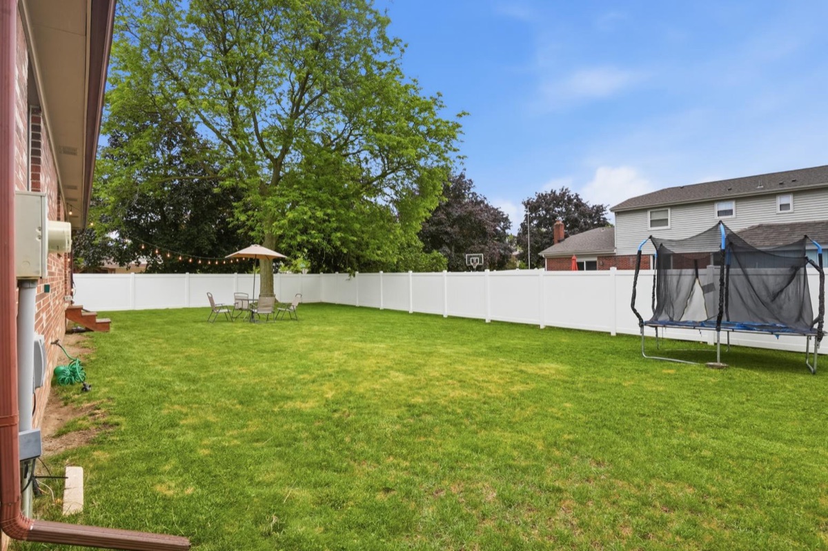 Listing photo 46 — Livonia, MI