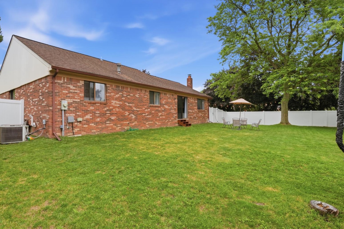 Listing photo 47 — Livonia, MI