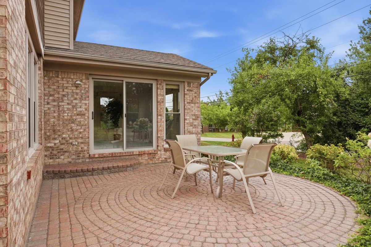 Listing photo 7 — Livonia, MI