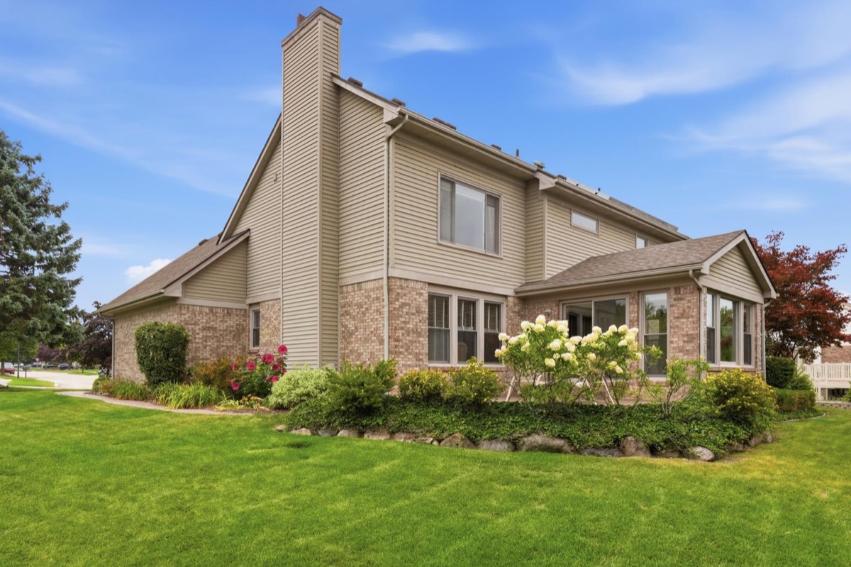 Listing photo 10 — Livonia, MI