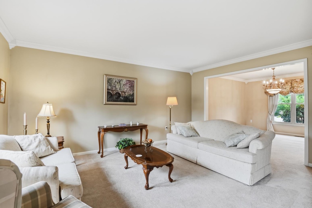 Listing photo 17 — Livonia, MI