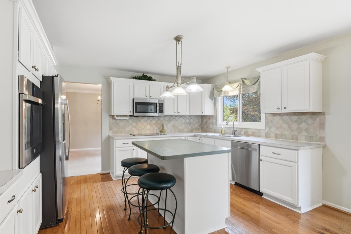 Listing photo 24 — Livonia, MI