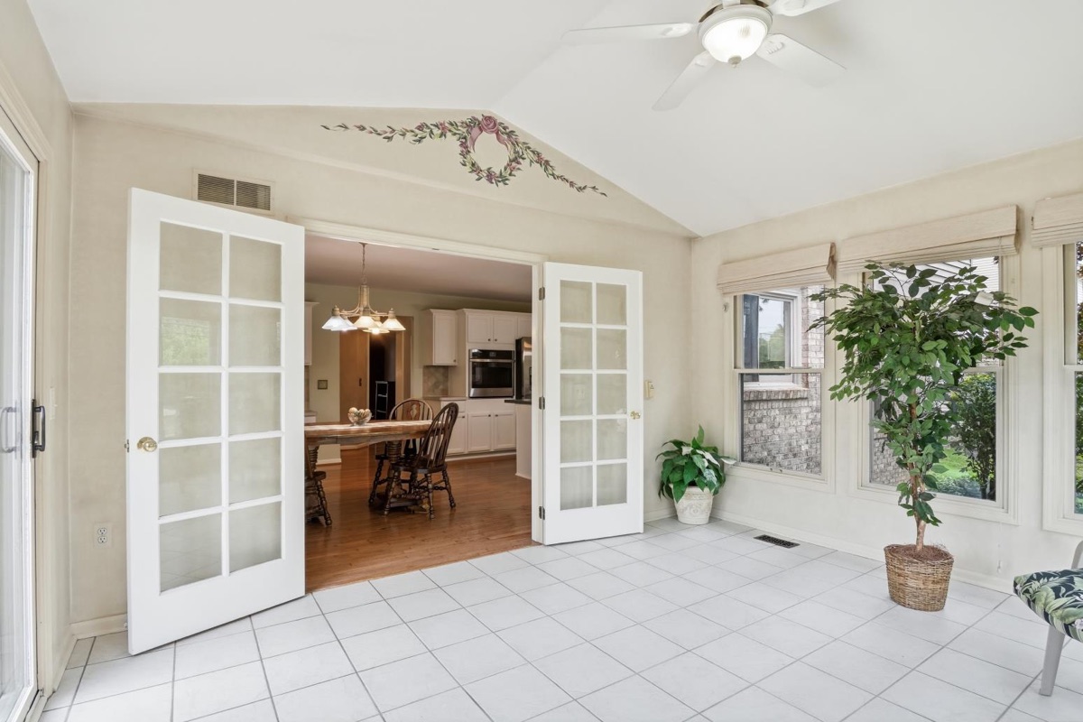 Listing photo 36 — Livonia, MI