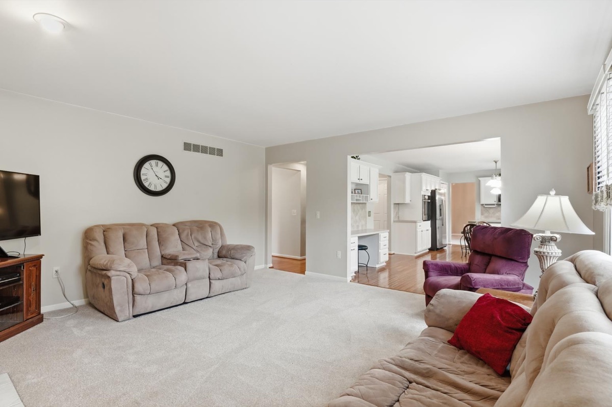 Listing photo 39 — Livonia, MI